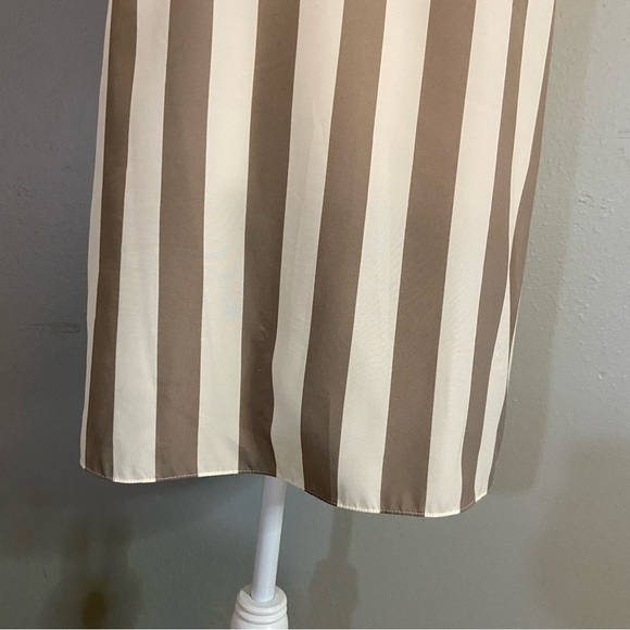 16. Vince Camuto Light Brown & Cream Abstract Multi Patterned Tank Top Size 1X - Picture 10 of 11